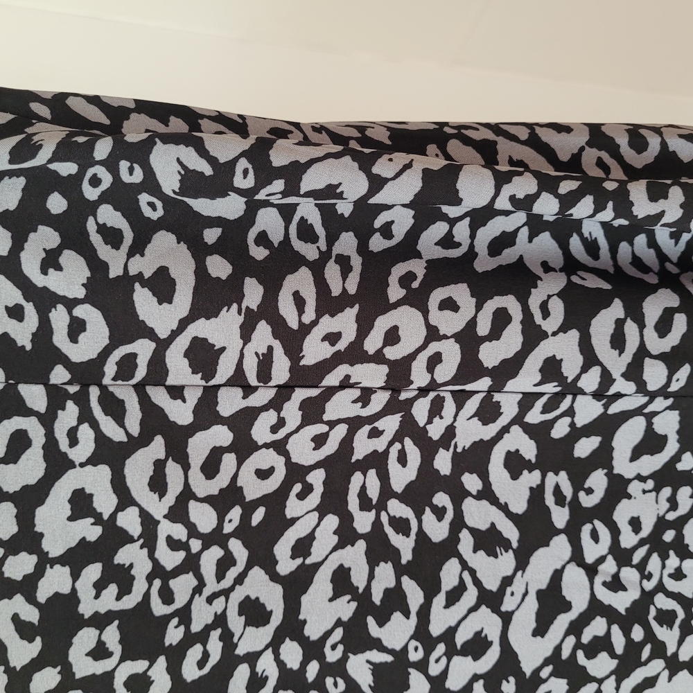 Leopard Print Midi Skirt - Size Medium - Picture 3 of 8
